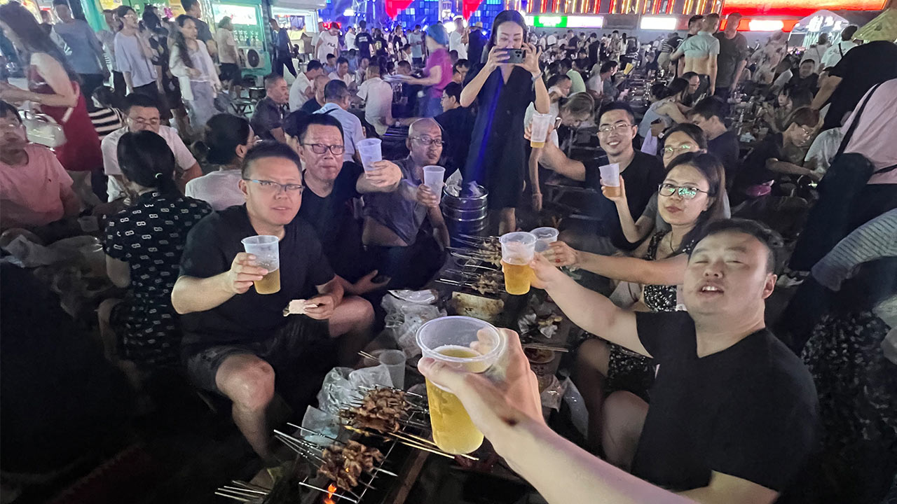 Perjalanan Kenangan Kami ke Zibo Barbeku